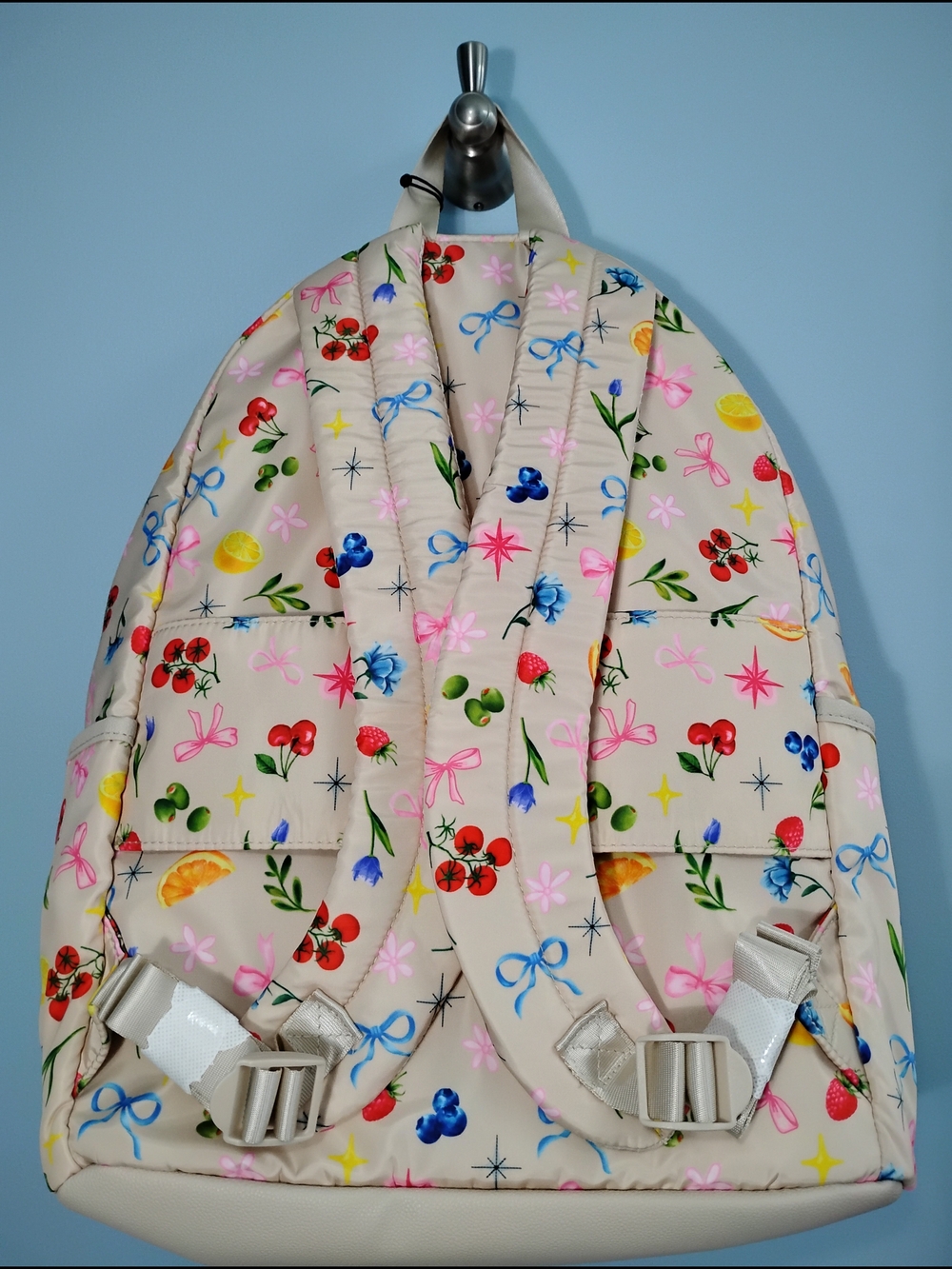 NWT Steve Madden Beige Backpack with Fruit & Floral Print - Picture 4 of 4